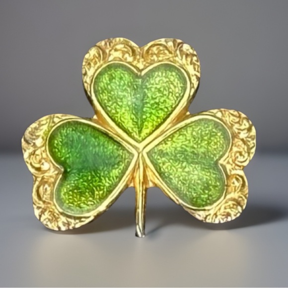 Goldtone Green 3 Leaf Clover Small Brooch Pin - Picture 1 of 6